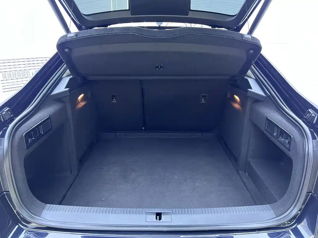 Skoda Superb — фото 17