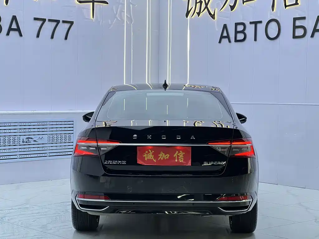 Skoda Superb — фото 5