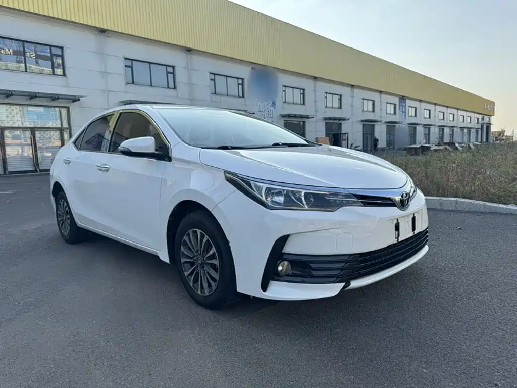 Toyota Corolla — фото 3