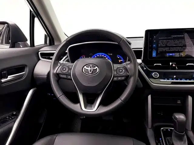 Toyota Corolla Cross — фото 6