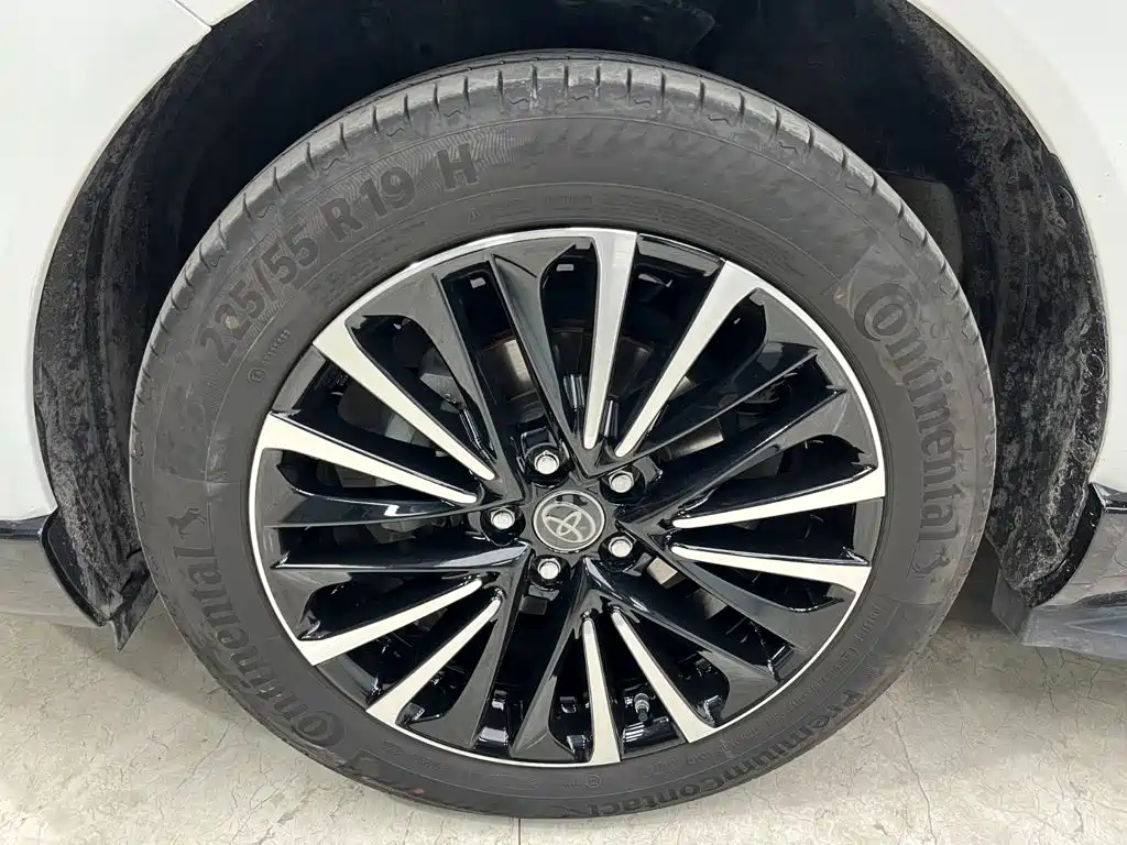 Toyota Venza — фото 25