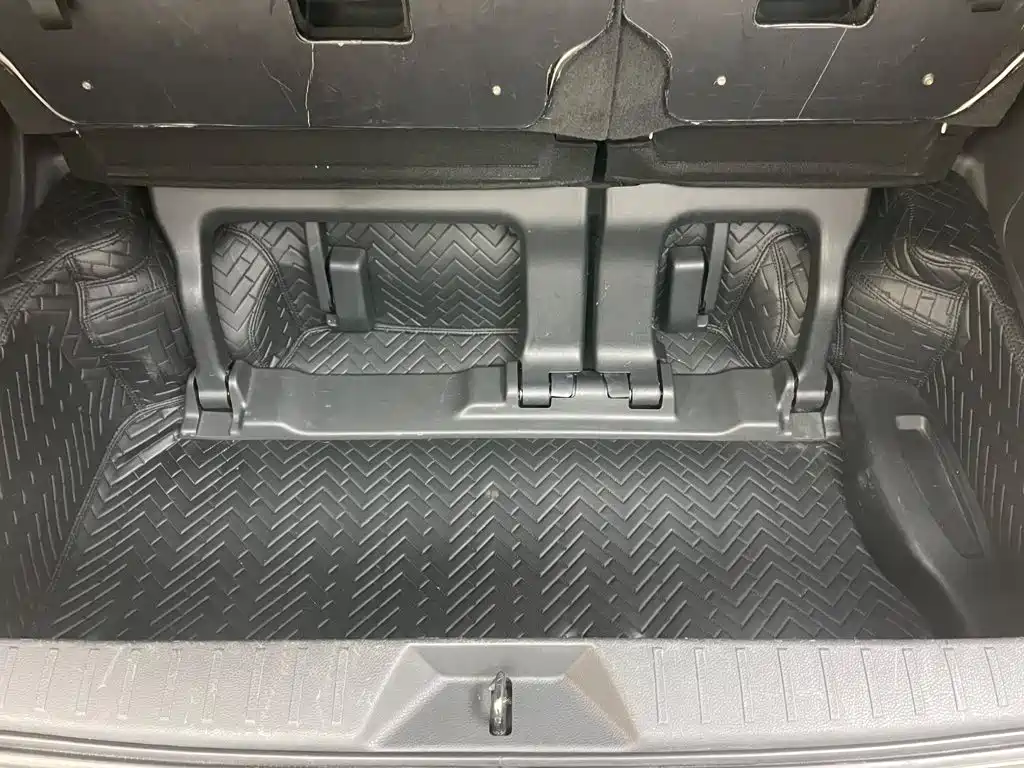 Toyota Granvia — фото 28