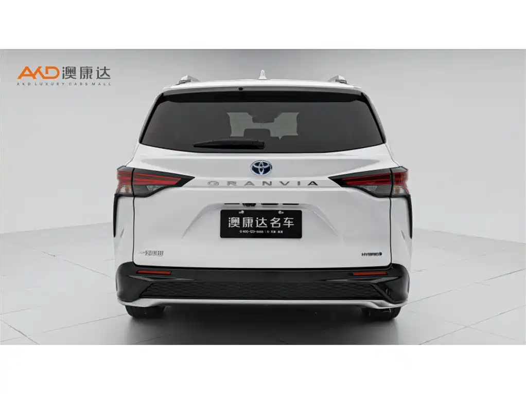 Toyota Granvia — фото 4