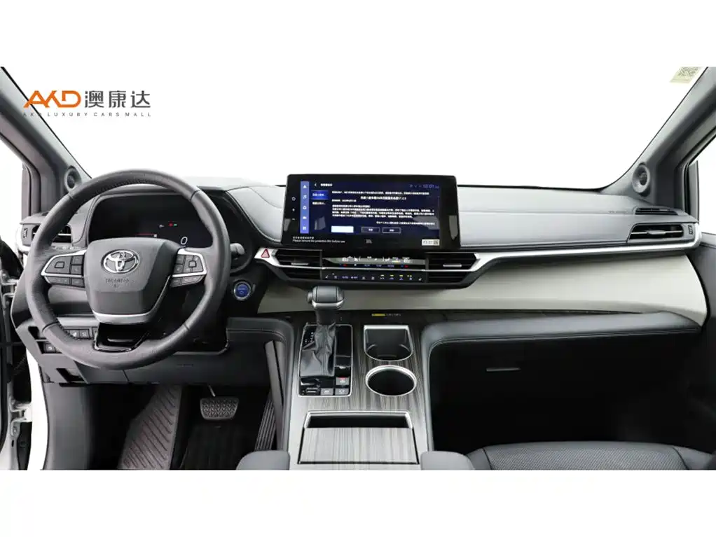 Toyota Granvia — фото 5