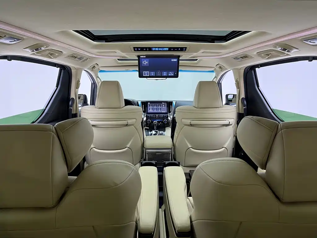Toyota Vellfire — фото 9