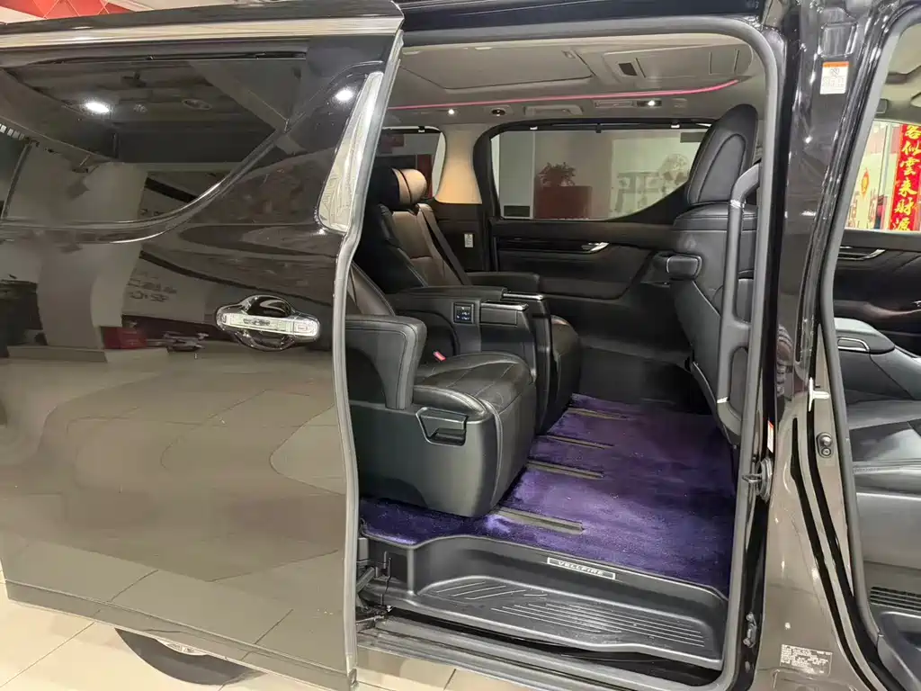 Toyota Vellfire — фото 14
