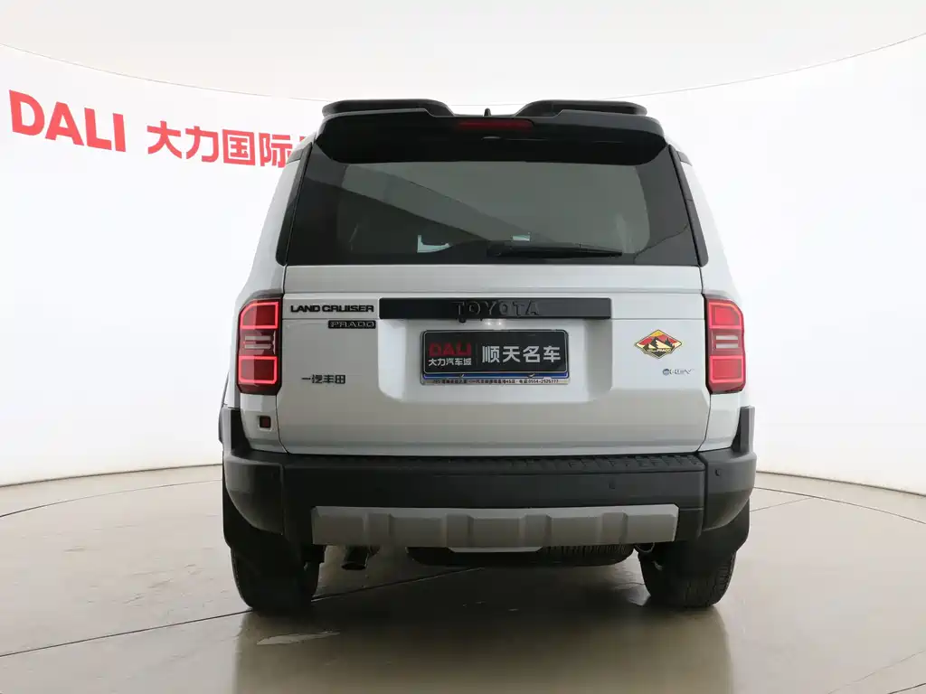 Toyota Prado — фото 14