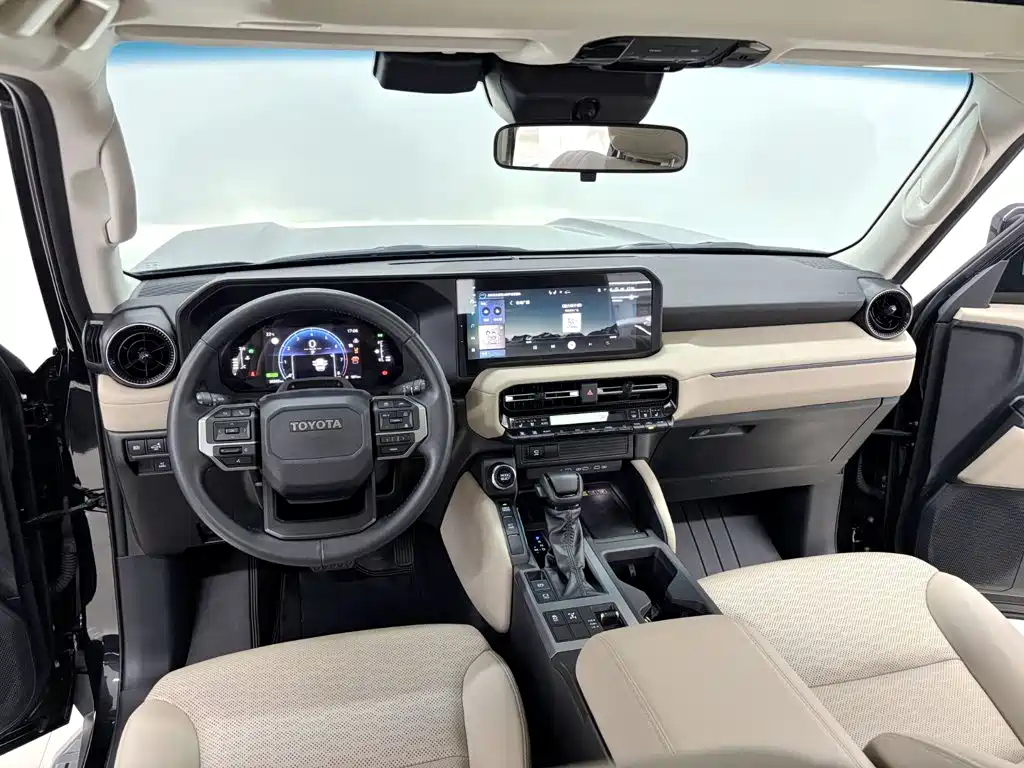 Toyota Prado — фото 13