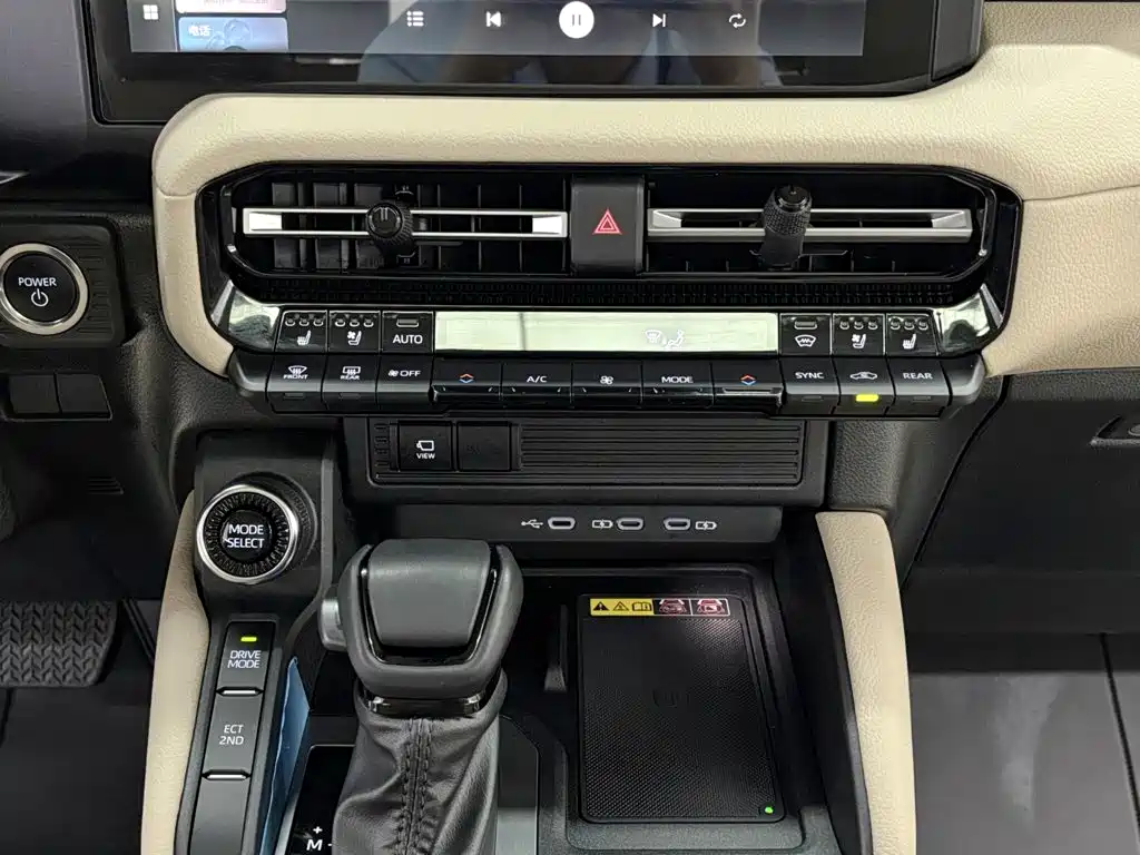Toyota Prado — фото 17