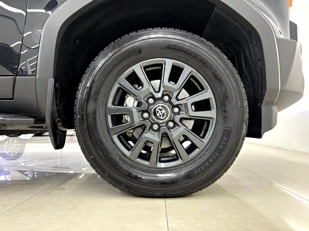 Toyota Prado — фото 33