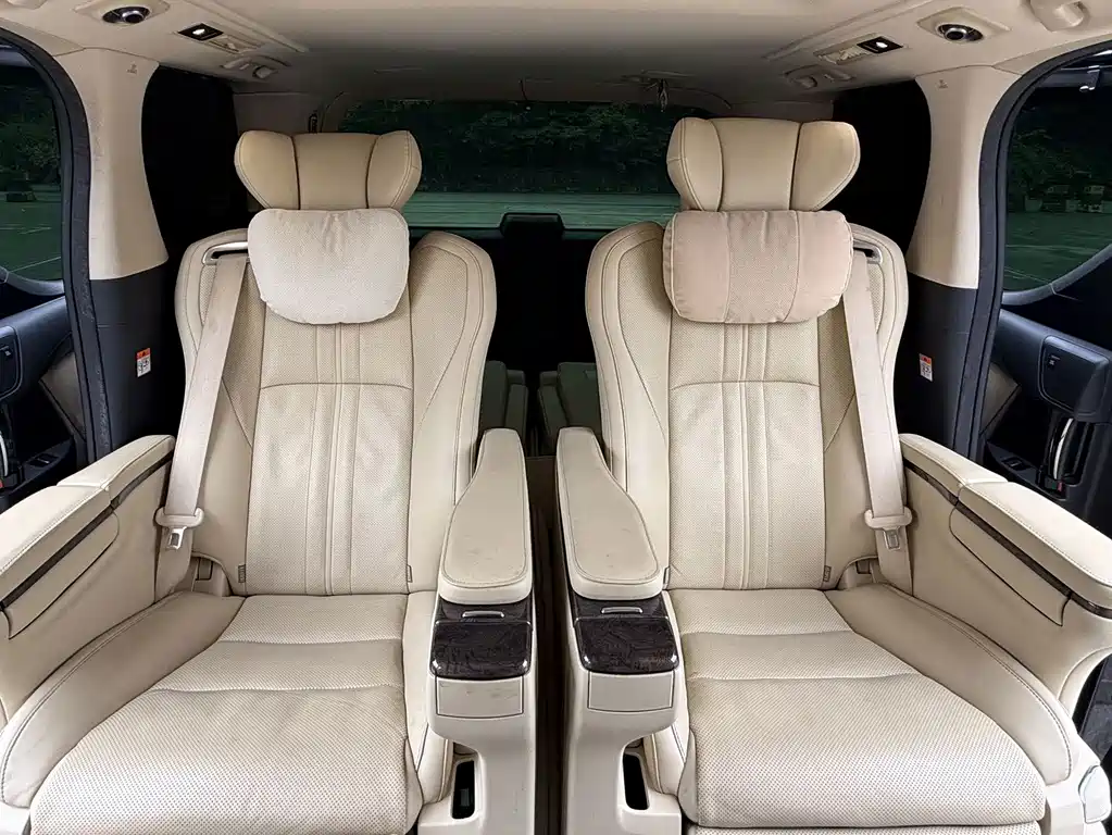 Toyota Vellfire — фото 14