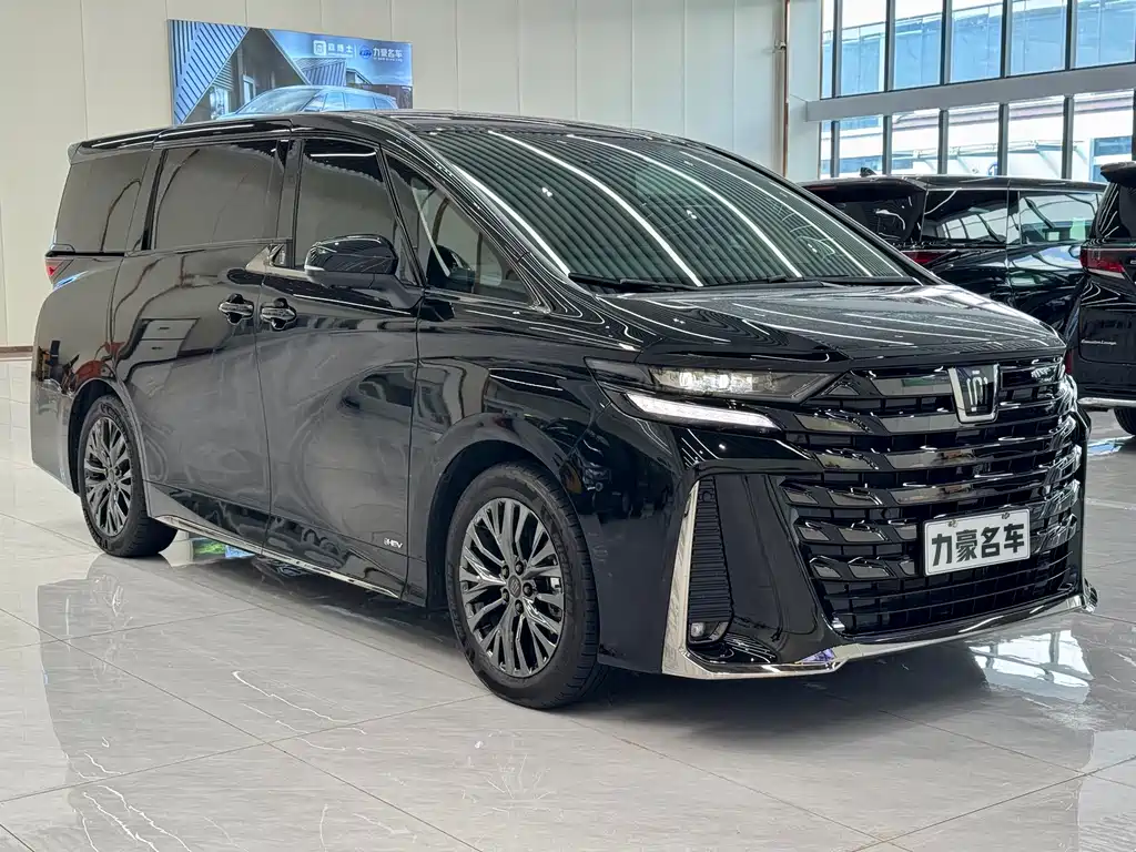 Toyota Vellfire — фото 3