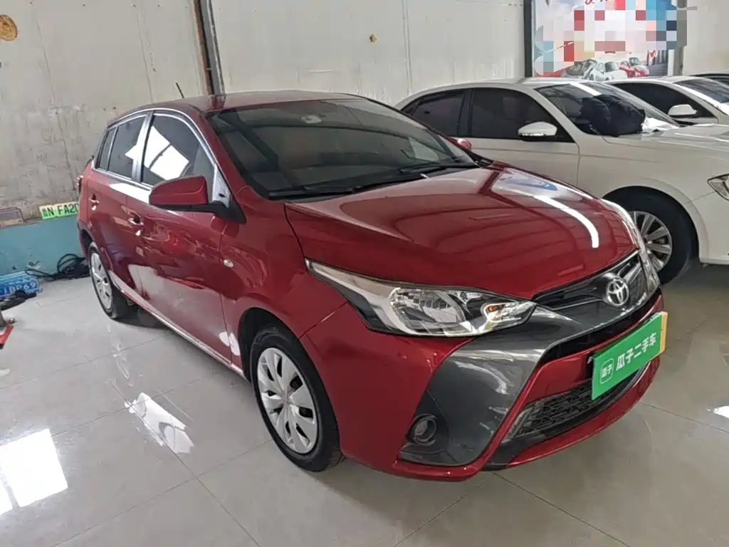 Toyota Yaris L — фото 3