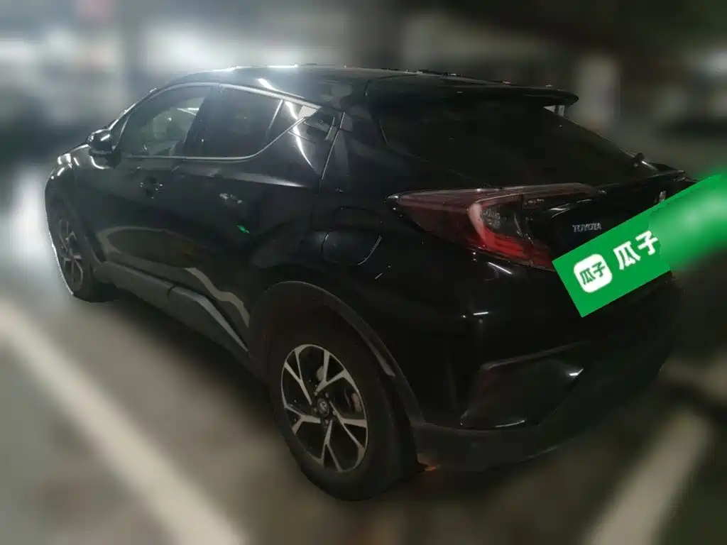 Toyota C-HR — фото 4