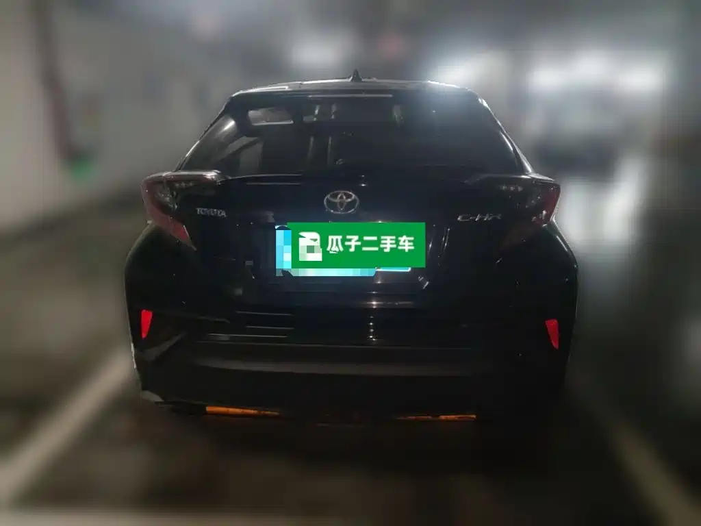 Toyota C-HR — фото 5