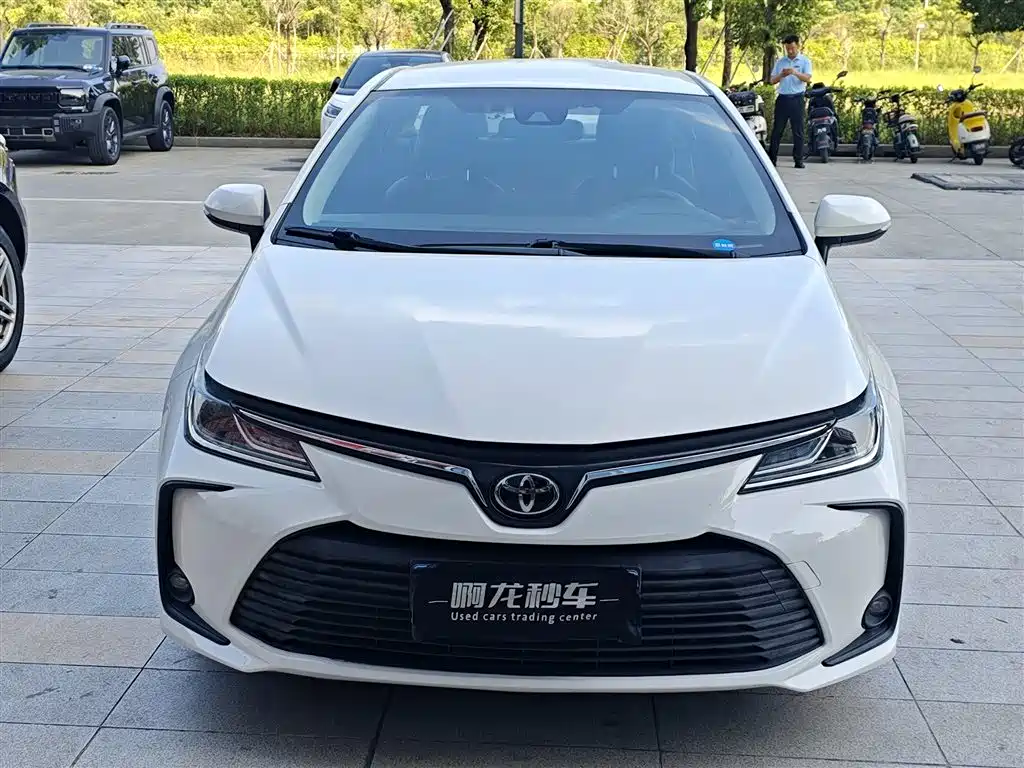 Toyota Corolla — фото 3