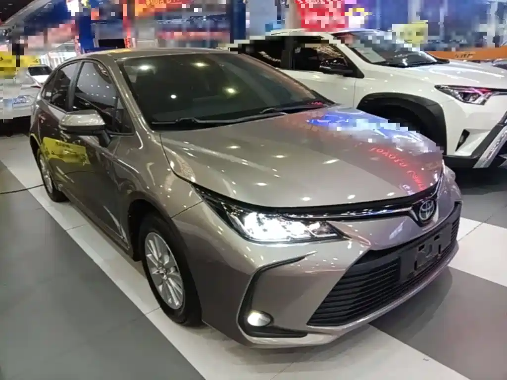 Toyota Corolla — фото 3