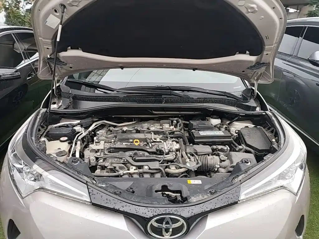 Toyota C-HR — фото 19