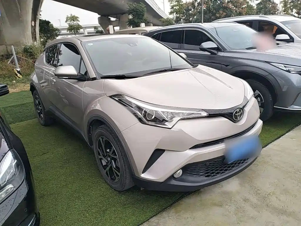 Toyota C-HR — фото 3