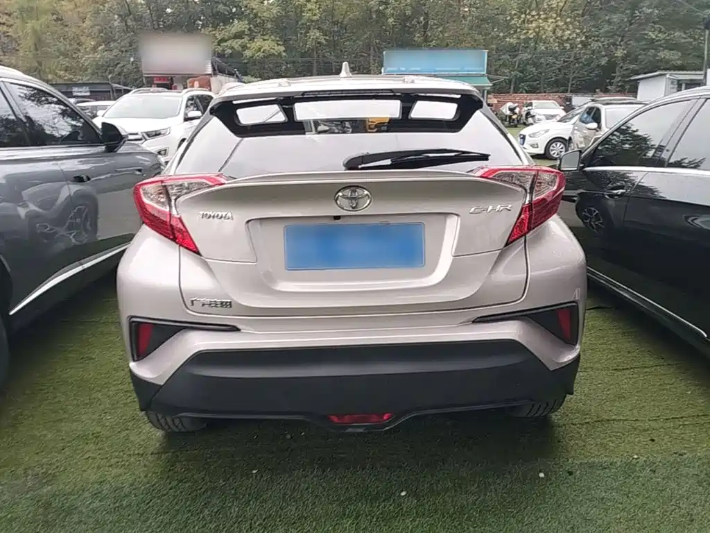 Toyota C-HR — фото 5