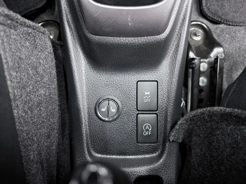 Toyota Yaris L — фото 14