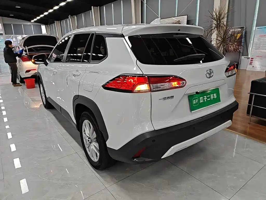 Toyota Corolla Cross — фото 4