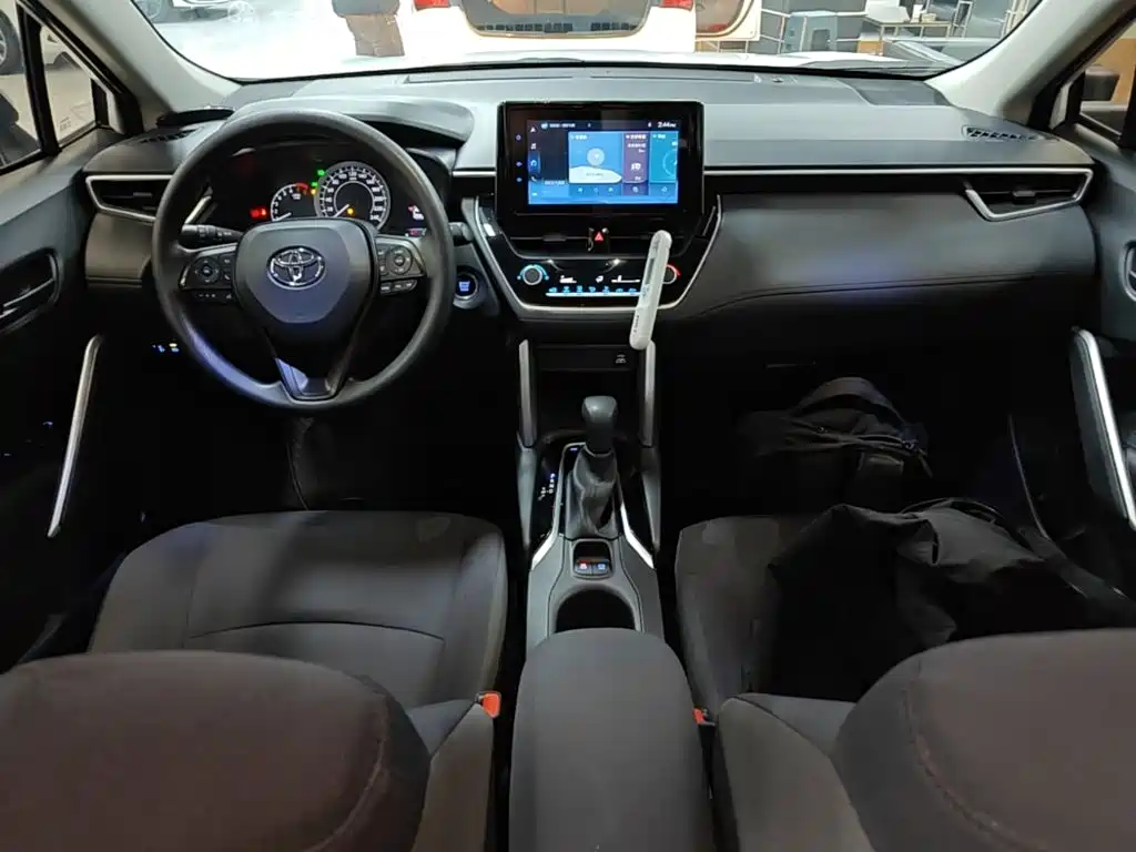 Toyota Corolla Cross — фото 9