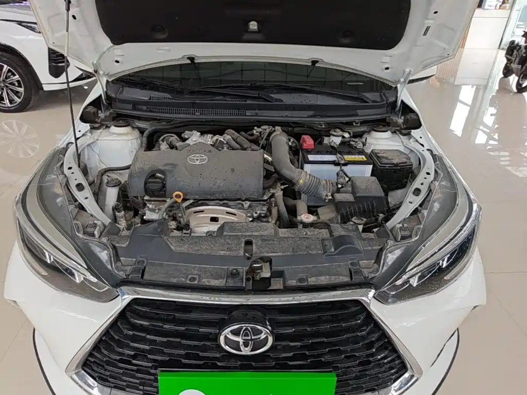 Toyota Yaris L — фото 19
