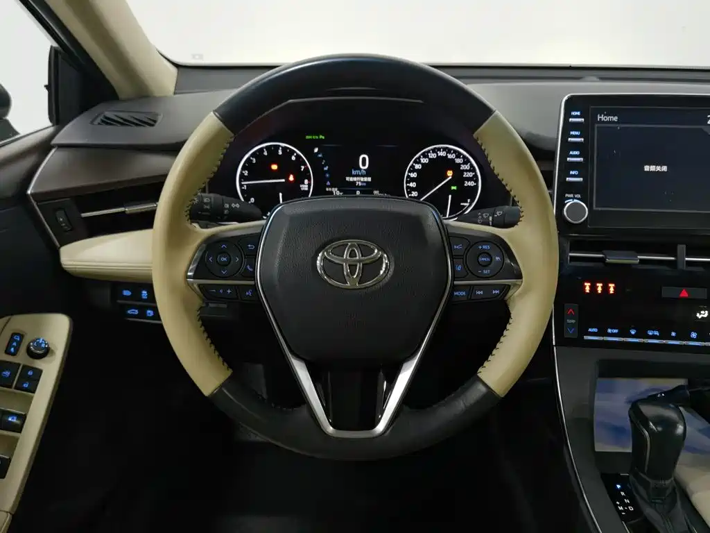 Toyota Avalon — фото 11