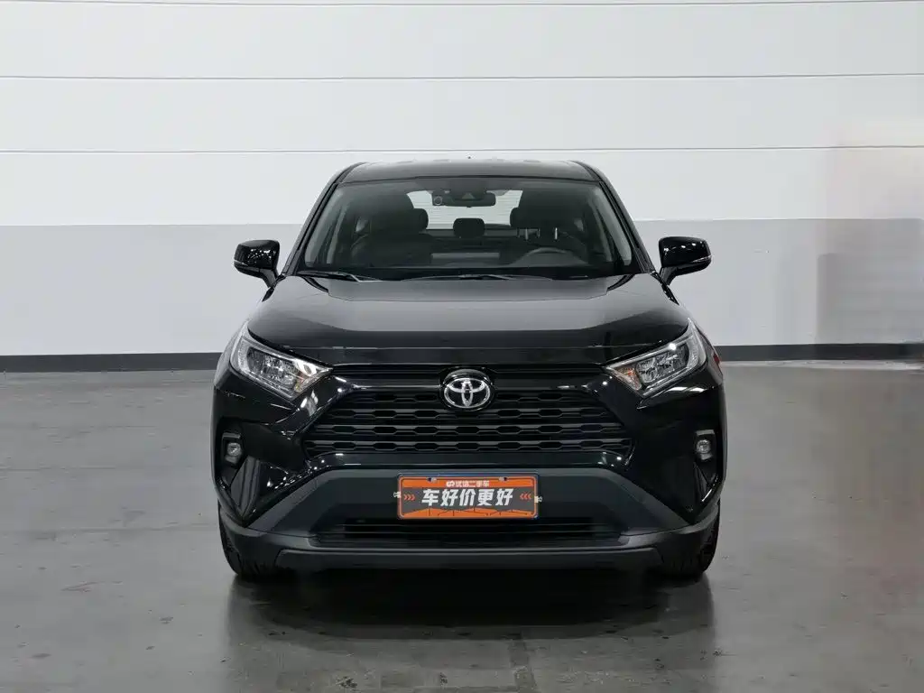 Toyota RAV4 — фото 3