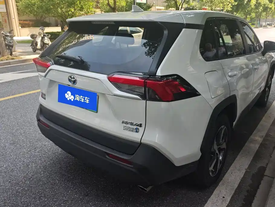 Toyota RAV4 Prime — фото 3