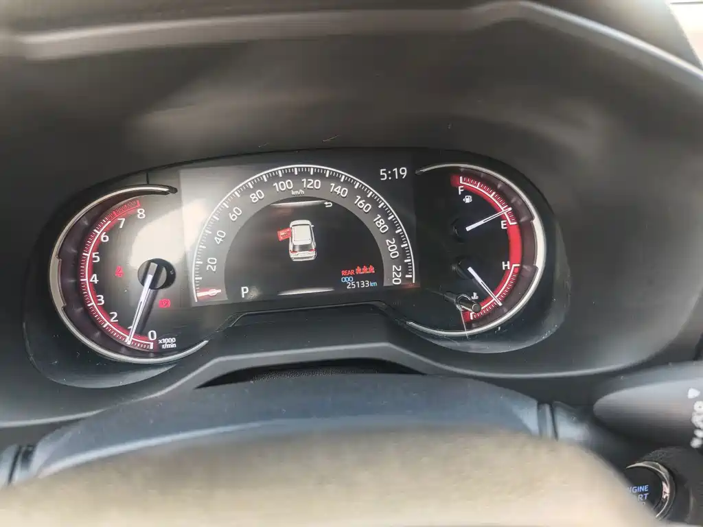 Toyota RAV4 — фото 14