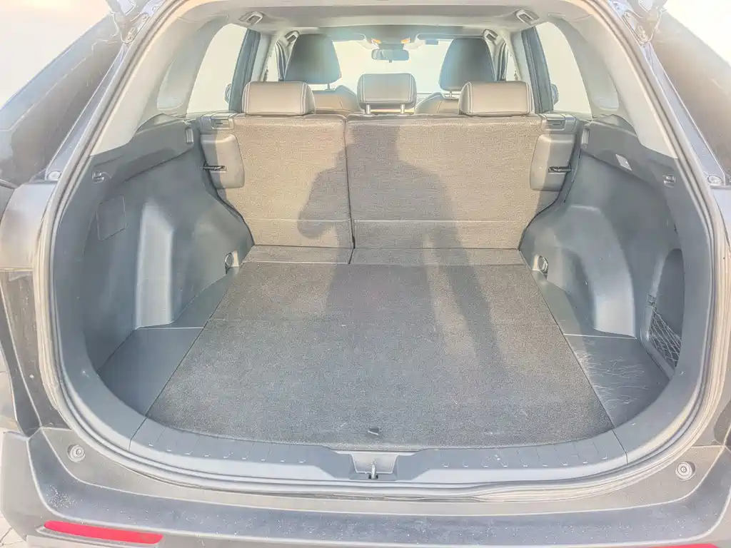 Toyota RAV4 — фото 17