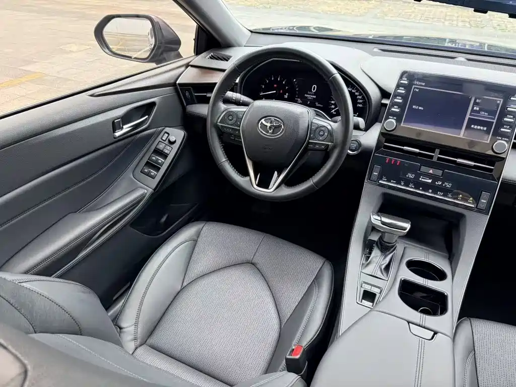 Toyota Avalon — фото 14