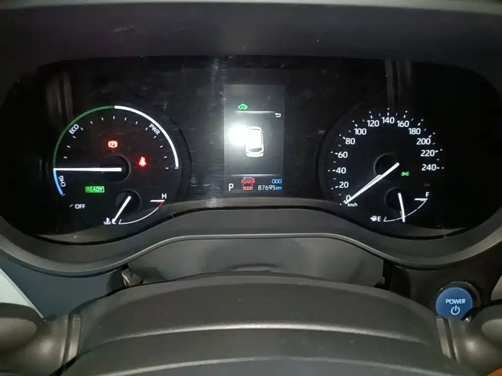 Toyota Granvia — фото 11