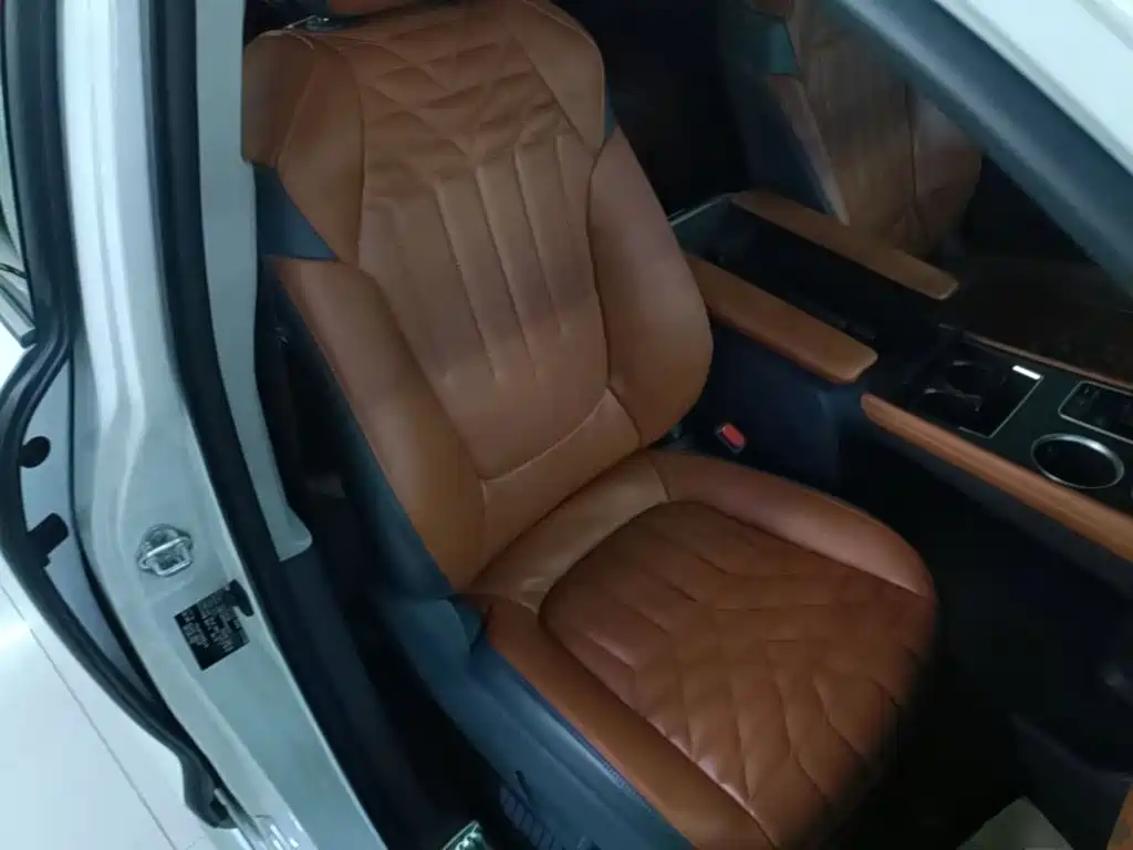 Toyota Granvia — фото 24