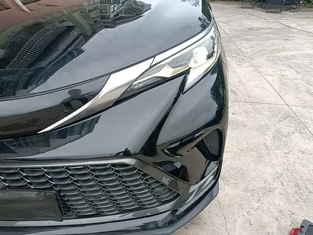 Toyota Granvia — фото 23