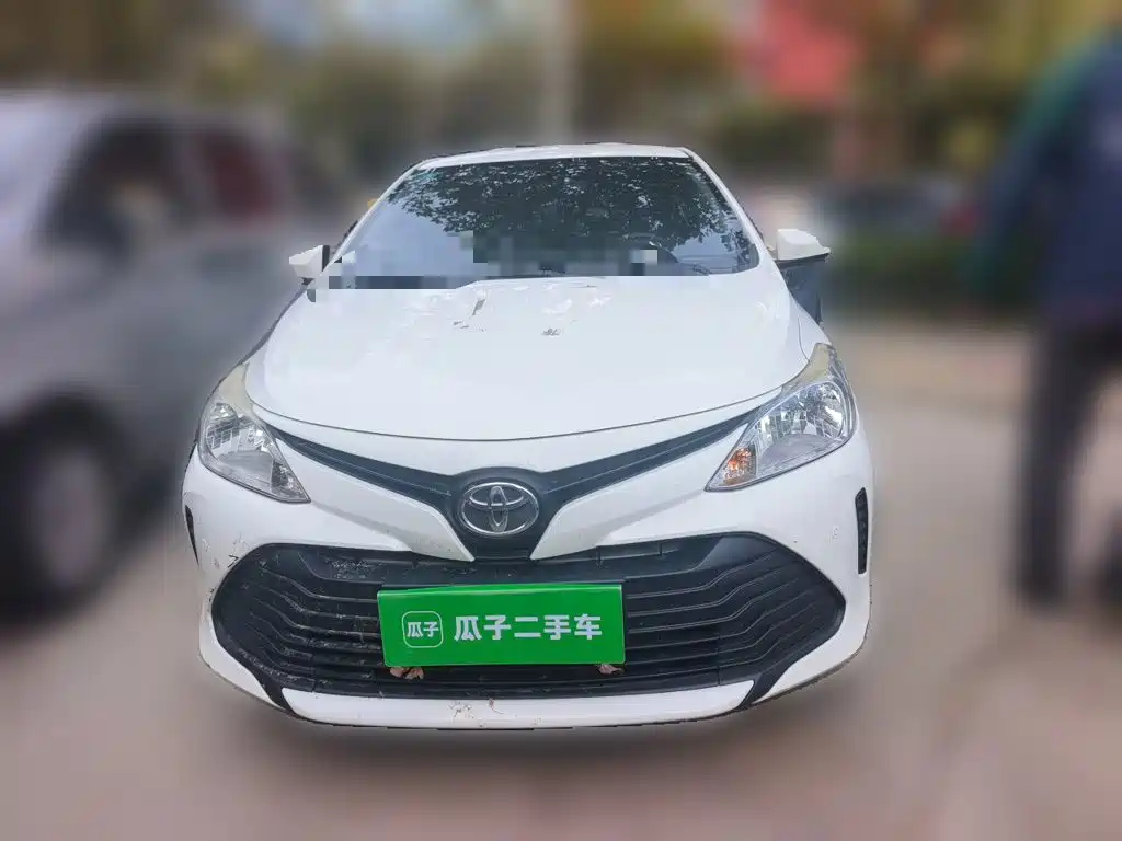 Toyota Vios — фото 2