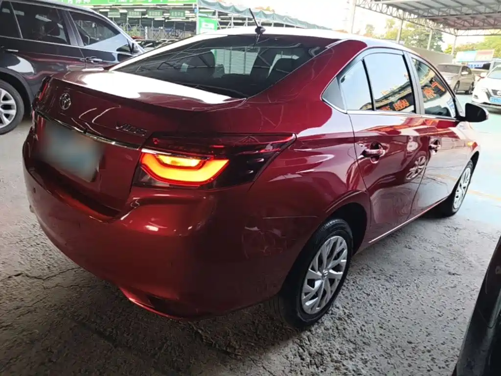 Toyota Vios — фото 6