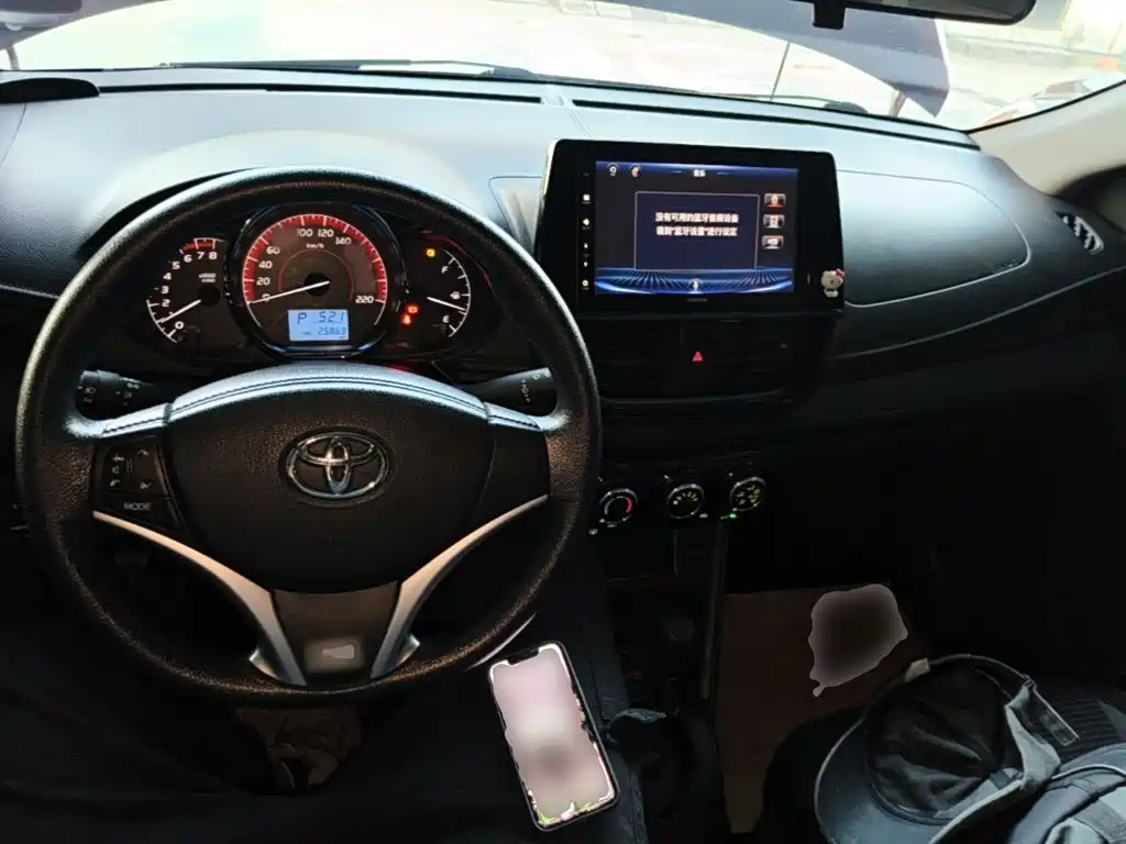 Toyota Vios — фото 9