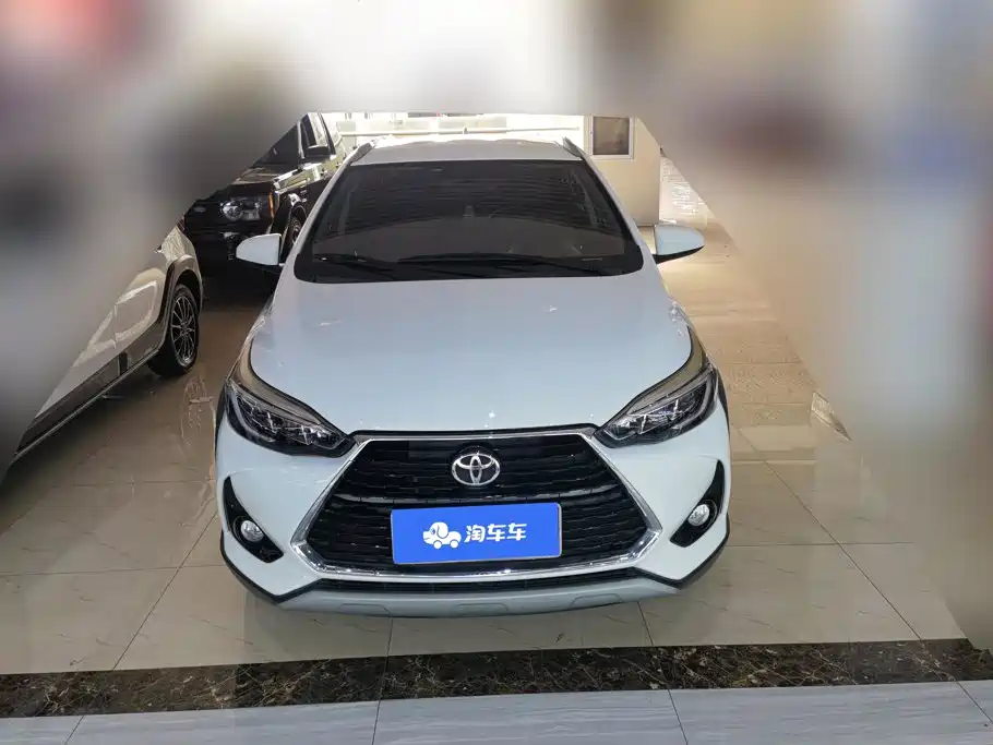 Toyota Yaris L — фото 2