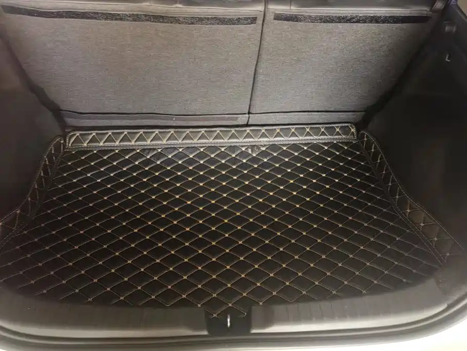 Toyota Yaris L — фото 4