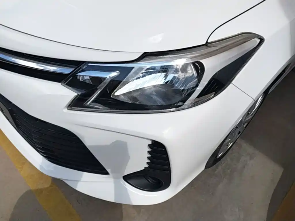 Toyota Vios — фото 23