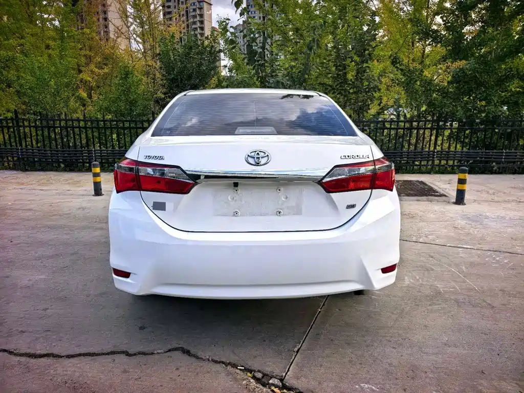 Toyota Corolla — фото 4