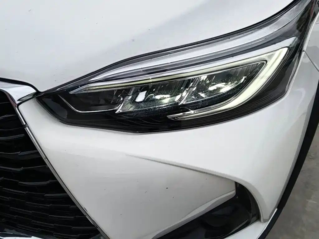 Toyota Yaris L — фото 23
