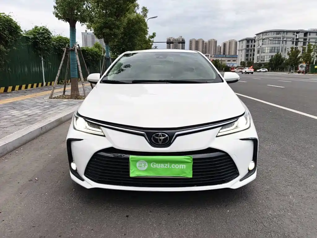 Toyota Corolla — фото 2