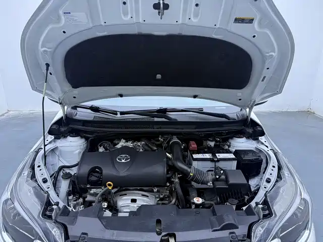 Toyota Yaris L — фото 19
