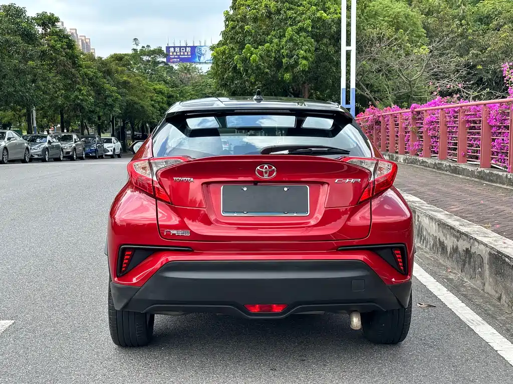 Toyota C-HR — фото 4