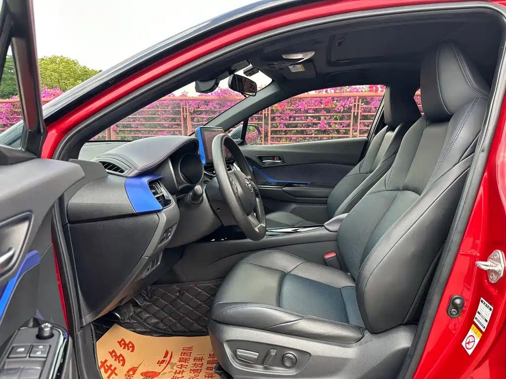 Toyota C-HR — фото 6