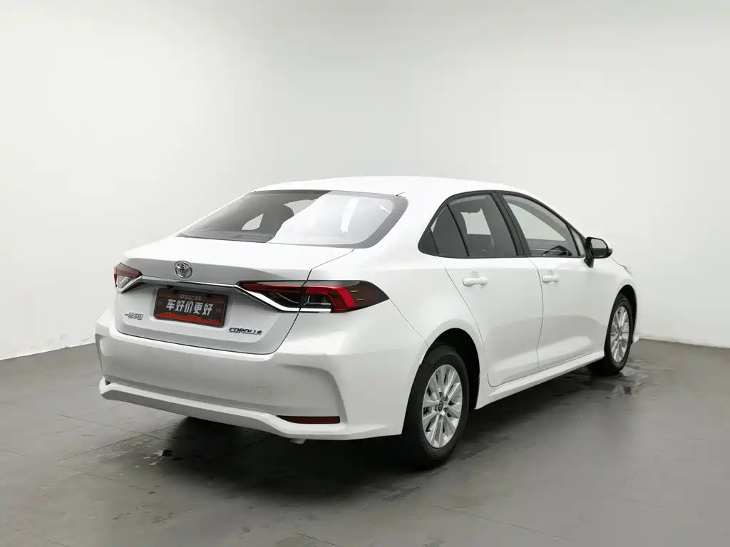 Toyota Corolla — фото 2